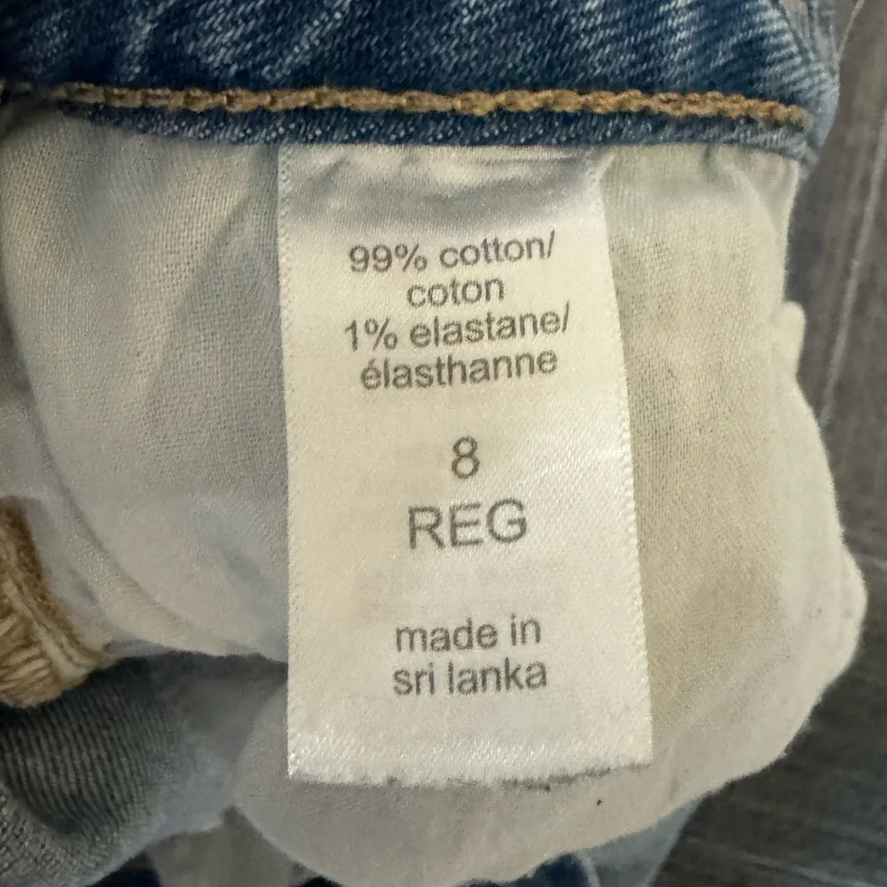 Women’s jeans. Ripped straight leg. - Picture 2 of 3